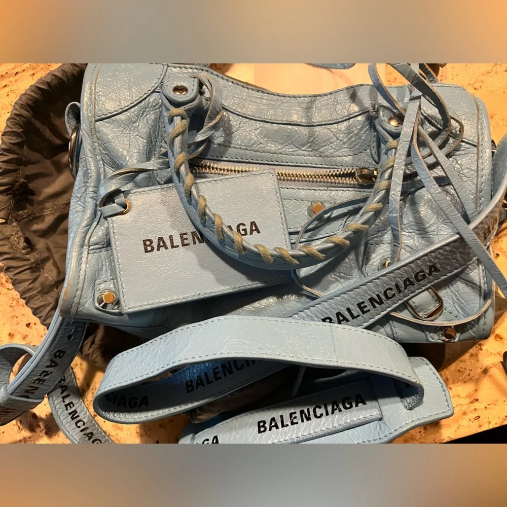 Used - Picture 2 of 2